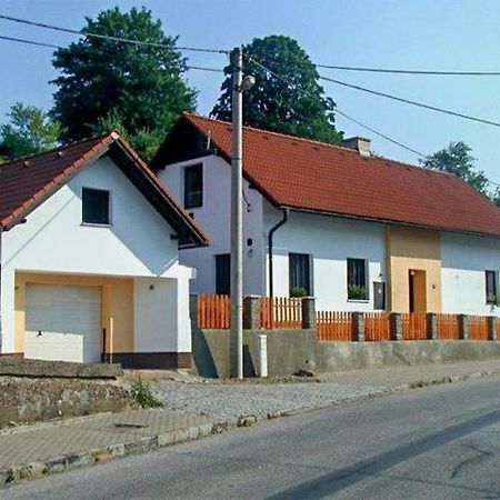Apartman V Pensionu U Holzaepfelu Cerveny Kostelec Exterior photo